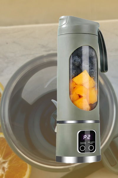 Portable Juicing Cup
