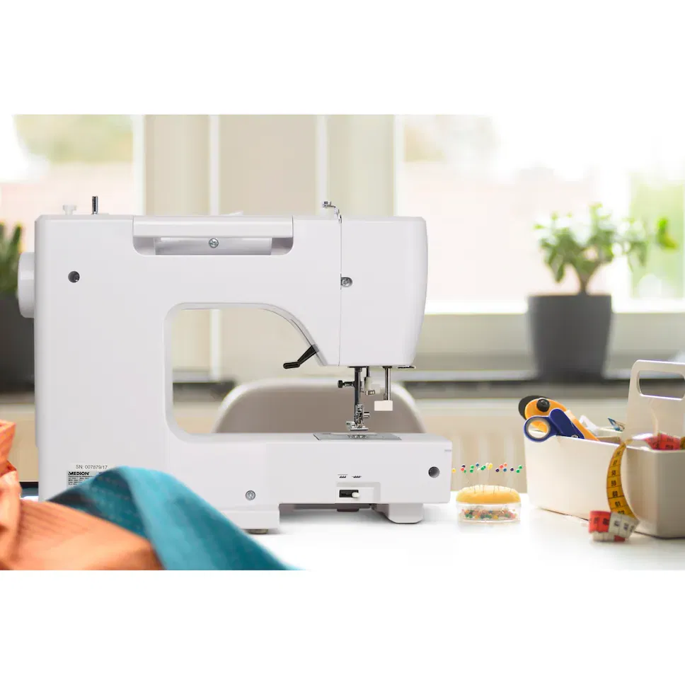 Digital Sewing Machine MD 15694