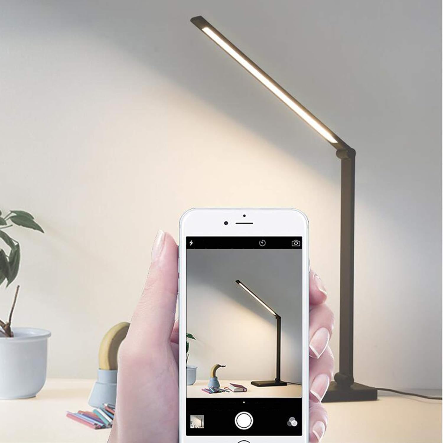 LED Desk Lamp With Wireless Charging Function